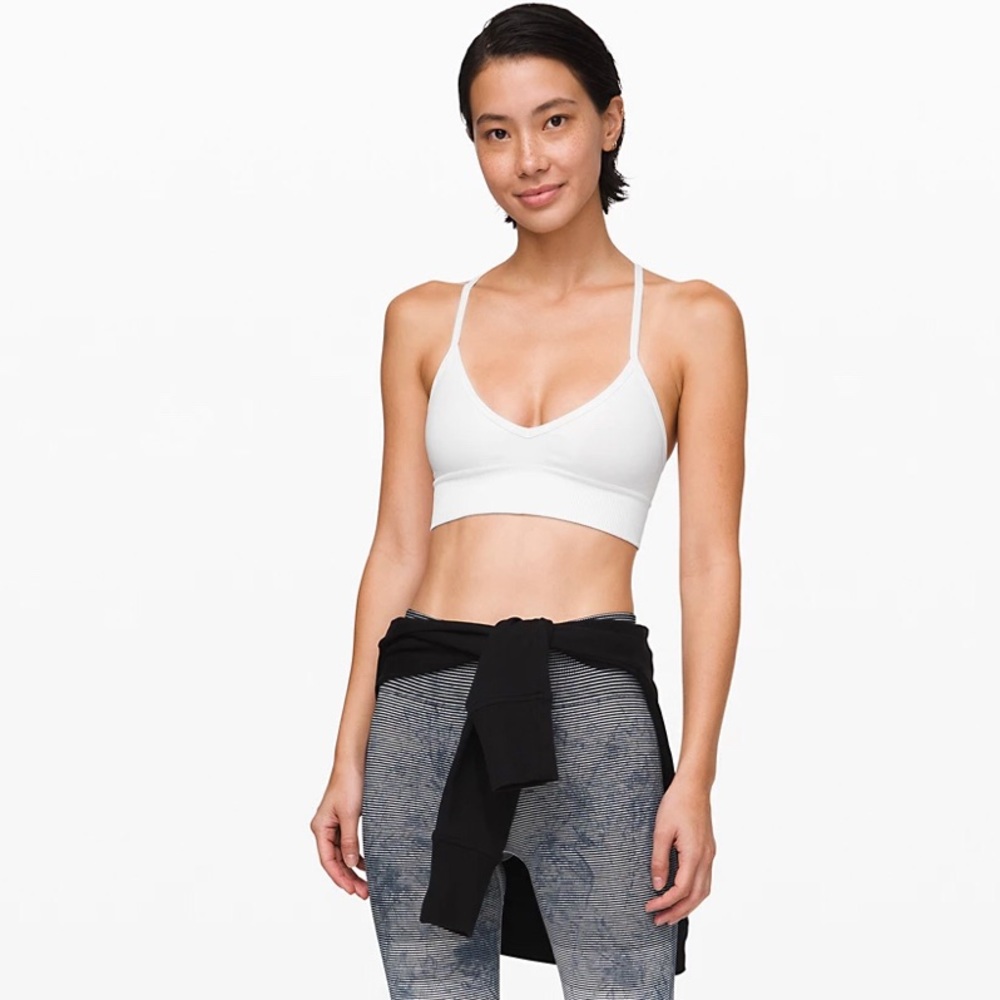 Lululemon Ebb to Street bra Size: 6